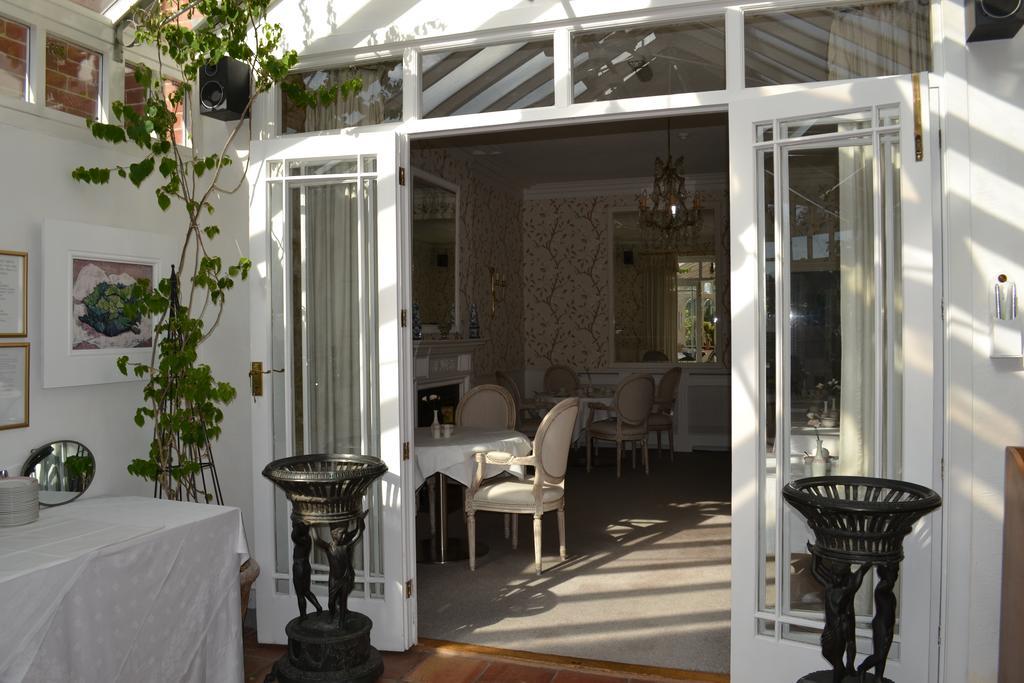 Cranleigh Hotel Reigate Exterior foto
